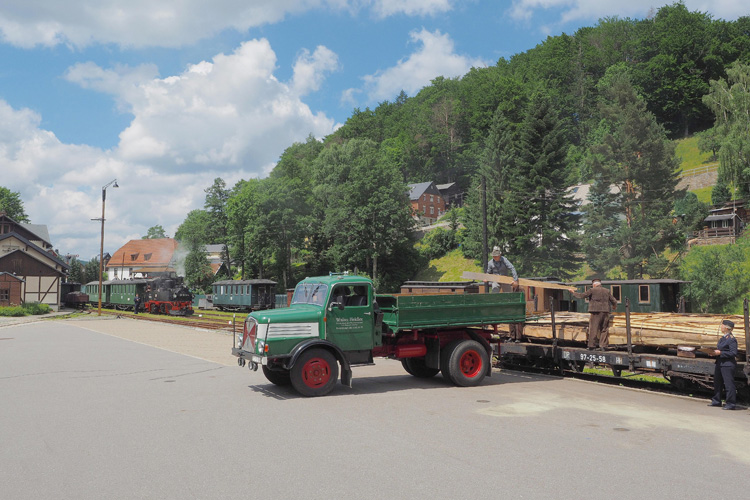 二年級(jí)數(shù)學(xué)汽車(chē)出口教案及反思 二年級(jí)數(shù)學(xué)汽車(chē)出口教案及反思